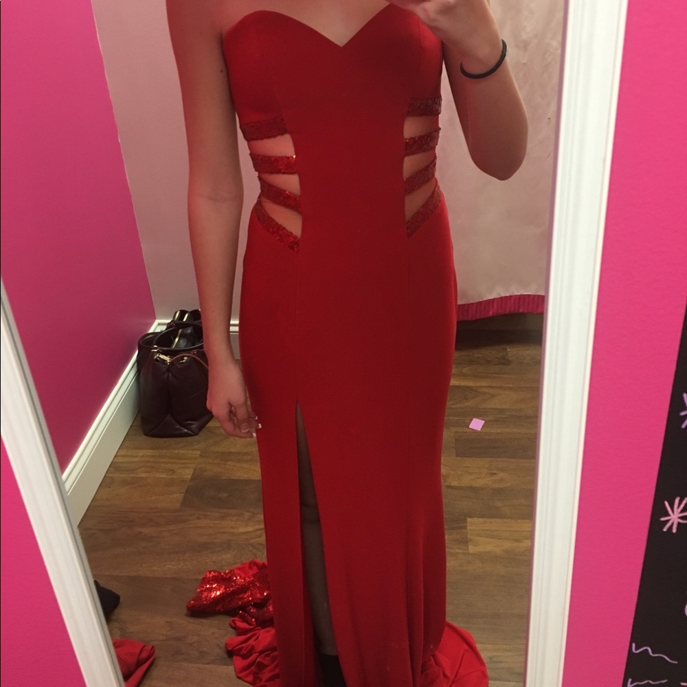 Red prom dress by Faviana